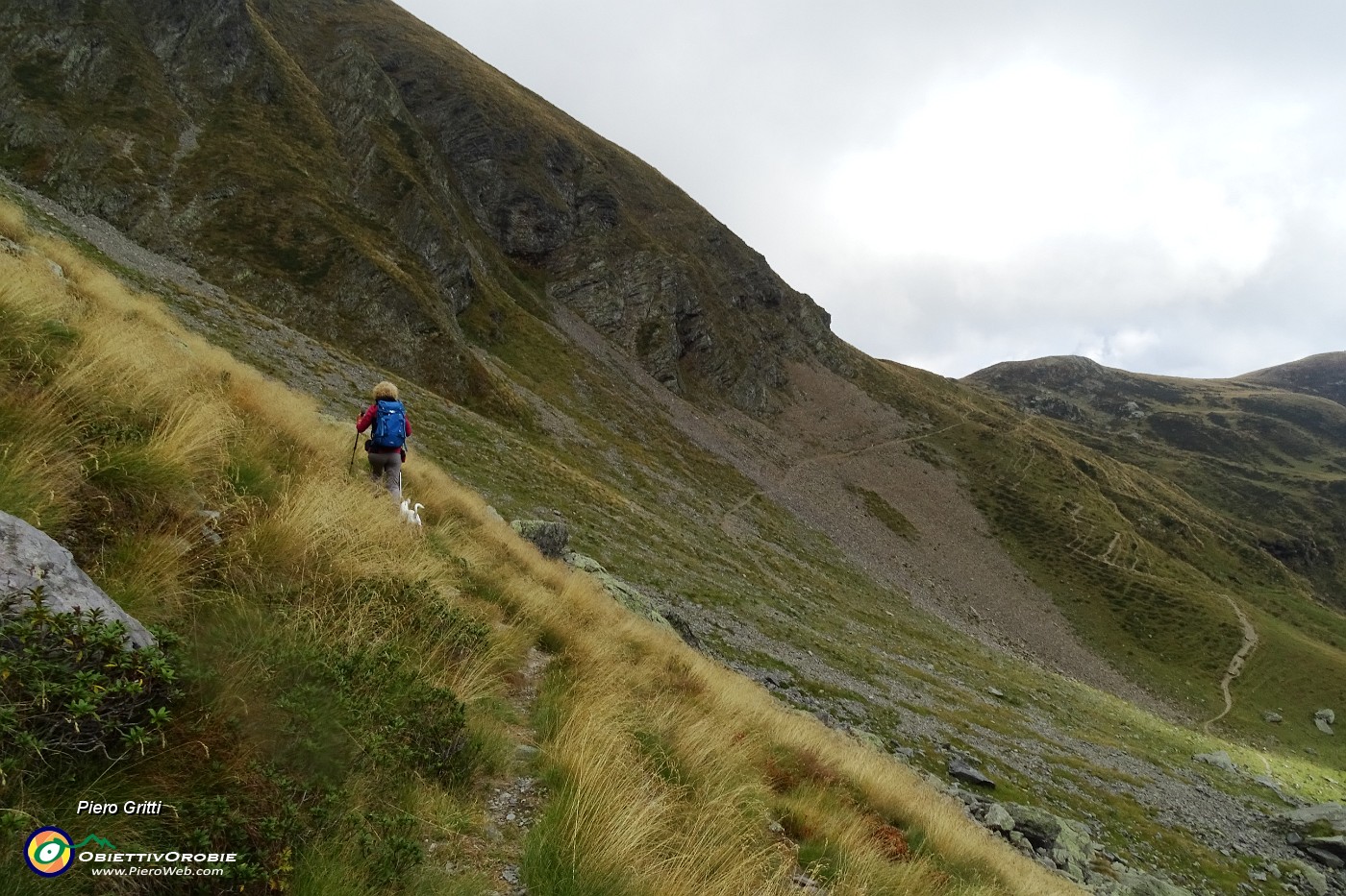 80 In traverso su labile traccia verso il 101 alla sella dell'Avaro .JPG